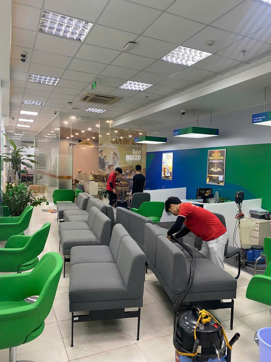 vệ sinh ghế sofa giá rẻ tại nhà