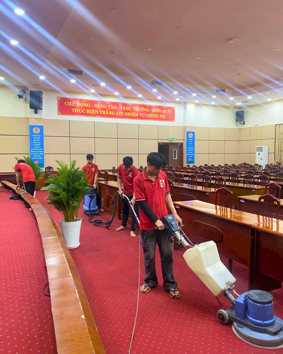 dịch vụ vệ sinh thảm trải sàn tại nhà